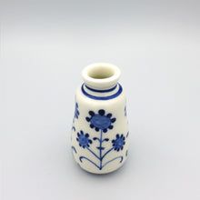 Carica l'immagine nel visualizzatore di Gallery, Bottiglia Porta Profumi in Porcellana