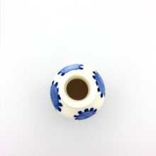 Carica l'immagine nel visualizzatore di Gallery, Bottiglia Porta Profumi Porcellana