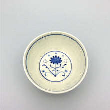 Carica l'immagine nel visualizzatore di Gallery, Ciotola Porcellana