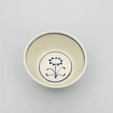 Carica l'immagine nel visualizzatore di Gallery, Ciotola Porcellana