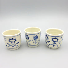 Carica l'immagine nel visualizzatore di Gallery, Bicchierino Porcellana