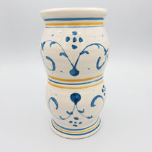 Carica l'immagine nel visualizzatore di Gallery, Vaso da Farmacia Maiolica.
