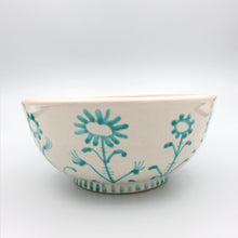 Carica l'immagine nel visualizzatore di Gallery, Centrotavola in maiolica, artigianato artistico abruzzese tradizionale